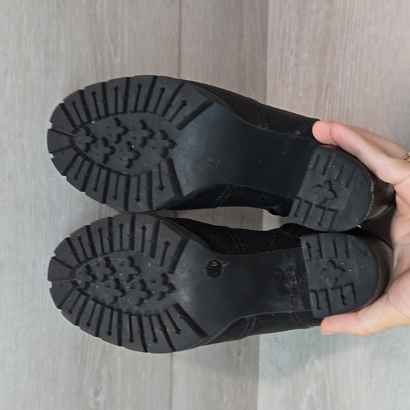 Tory Burch Womens Leight lug sole Leather 76022 Ankle Heels Boots shoes 7.5 - Picture 14 of 16